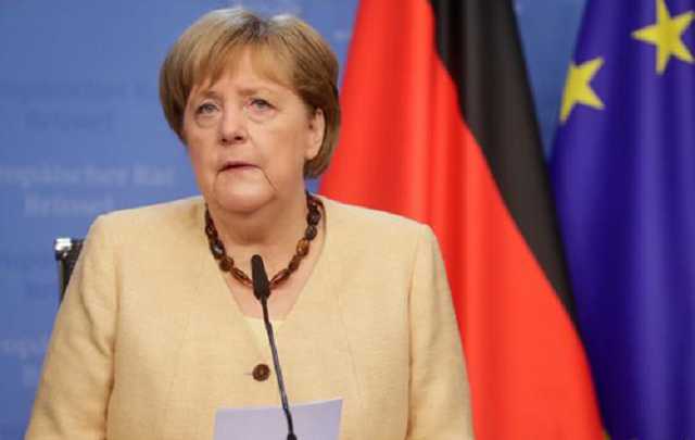 Меркель настаивает на саммите ЕС с Путиным