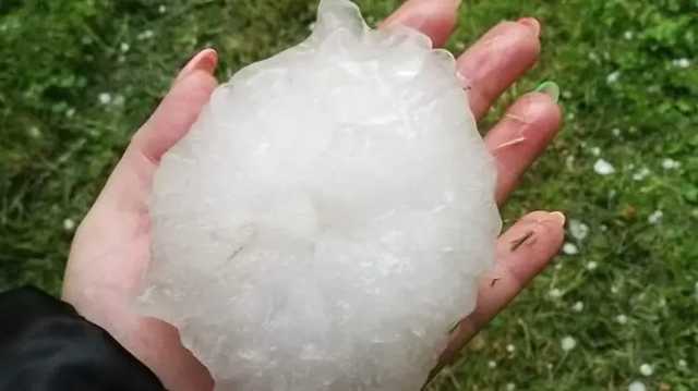 В Польше выпал гигантский град рекордного размера