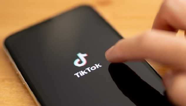 В Пакистане запретили TikTok, обвинив соцсеть в росте преступности и неуважении к исламу