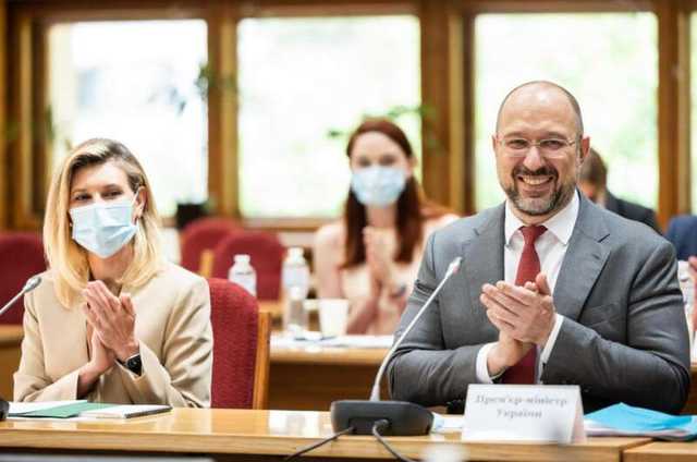 Госуслуги для жителей неподконтрольных Киеву территорий переведут в онлайн