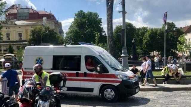 Остановилось сердце: во Львове во время марафона спасали еще одного бегуна