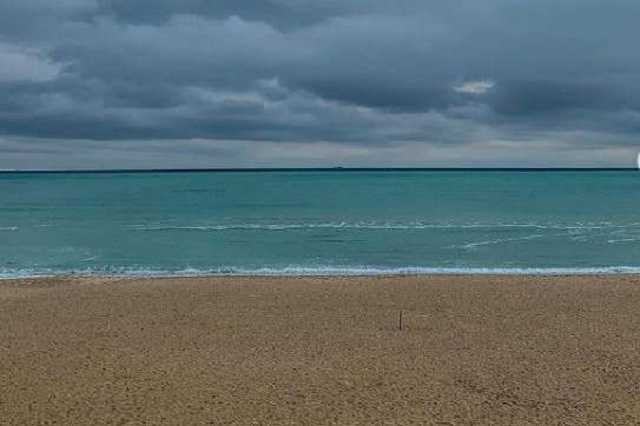 Море забруднене фекаліями. Популярний курорт під Одесою закрили для купання