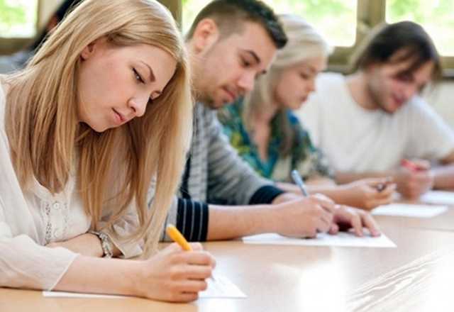 Вступительная кампания 2021: сколько стоит обучение в популярных вузах Украины