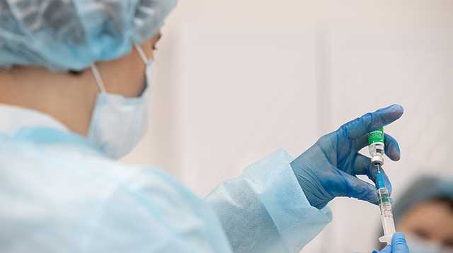 С сегодняшнего дня прививать киевлян станут по-новому