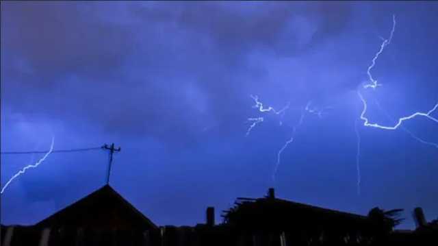 В Украине объявили желтый уровень опасности из-за непогоды