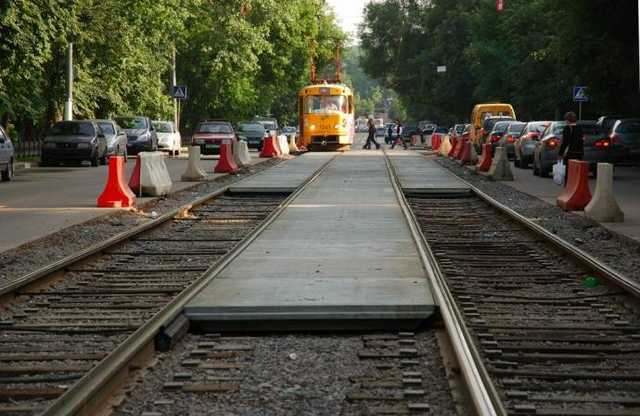 В Запорожье трамвай насмерть переехал человека