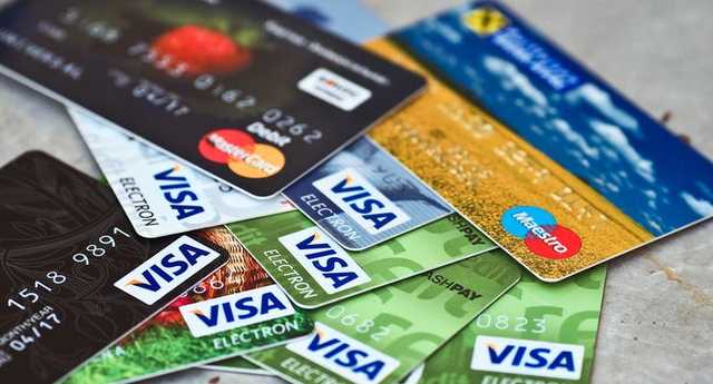 С сегодняшнего дня банки будут автоматически списывать долги со счетов украинцев