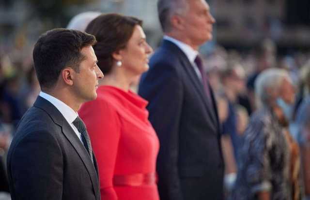 В Вильнюсе начались переговоры Зеленского и Науседы