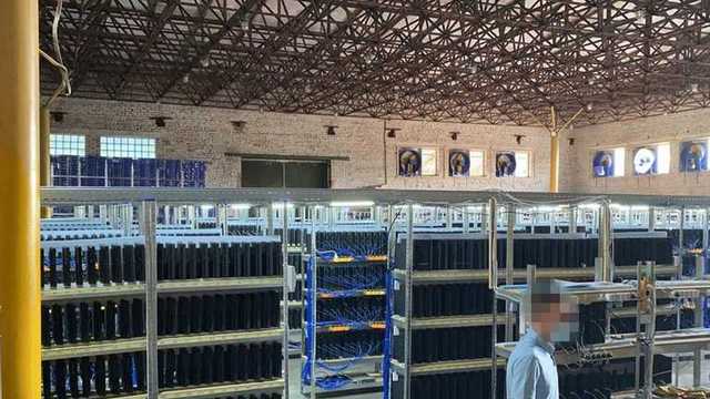 СБУ "накрыла" крупнейшую криптоферму в Украине: валюту "майнили" на "Винницаоблэнерго"
