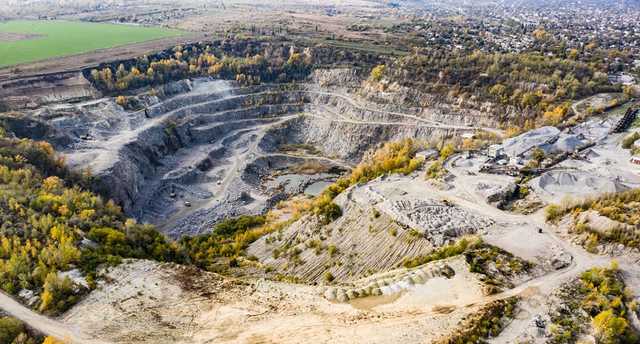 Найзбитковіші кар’єри Укрзалізниці. Хто за них відповідає?