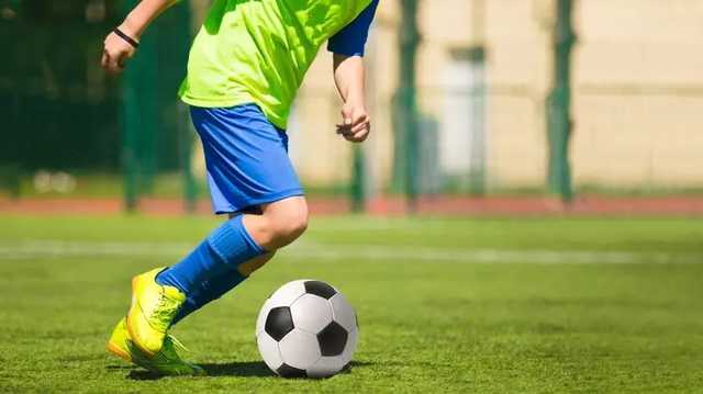 В Киеве за развращение 11-летнего мальчика посадили футбольного тренера