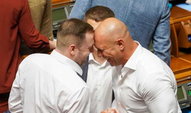 Монастырский в свое время выдал Киве справку о важности его диссертации