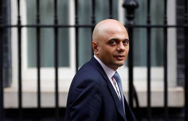 Вакцинированный министр здравоохранения Великобритании Саджид Джавид заразился коронавирусом