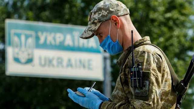 Правительство хочет ввести самоизоляцию для невакцинированных прибывших в Украину