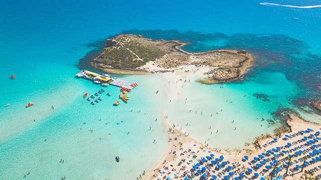 Кипр разрешил въезд украинцам, вакцинированным китайским CoronaVac