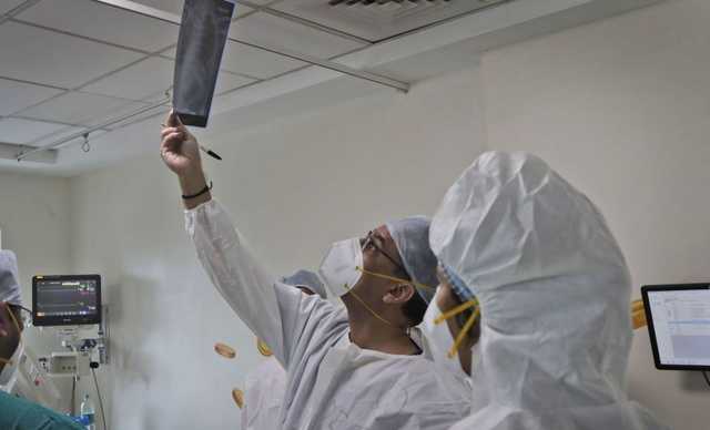 Думали, что это COVID-19: в Индии впервые умер зараженный птичьим гриппом пациент