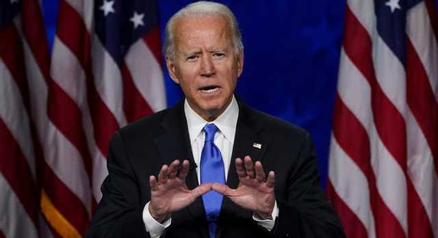 "США страдают": Байден предупредил об угрозе распространения теорий заговора