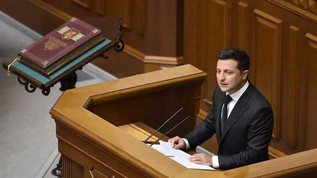 Зеленский уволил главу СВР и назначил нового