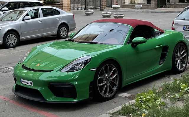 В Киеве обнаружили редкий Porsche 718 Spyder
