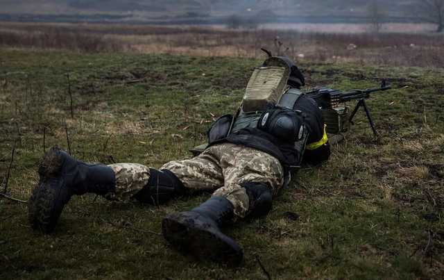 Оккупанты обстреляли позиции ВСУ на Донбассе, пострадали двое военных – штаб ООС