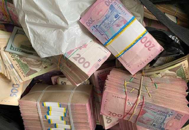 Во Львове чиновники дали украсть подрядчику 1,8 млн гривен на медоборудовании