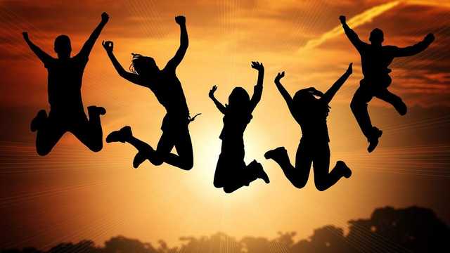 Зеленский перенес празднование Дня молодежи в Украине