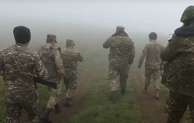 В Армении показали отбитую у Азербайджана позицию