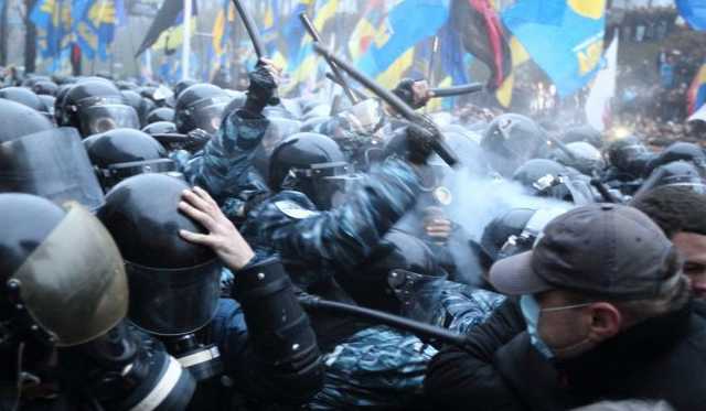 Расстрел Майдана: обвиняемого в убийствах беркутовца восстановили в должности