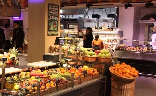 В Киеве в магазине на Оболони покупатели устроили массовую драку