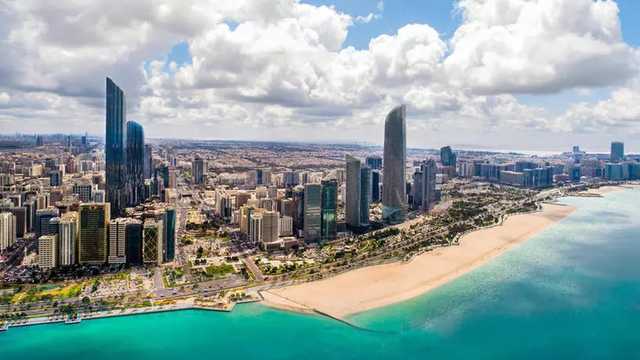 Абу-Даби открывается для украинских туристов: названа дата и условия въезда