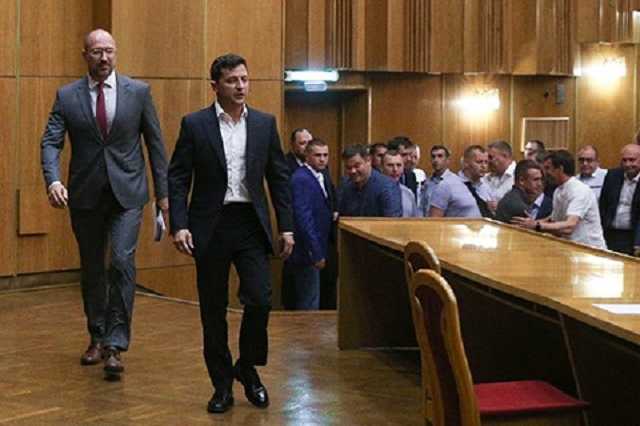 Зеленский решил сменить правительство Шмыгаля в качестве козла отпущения — политолог
