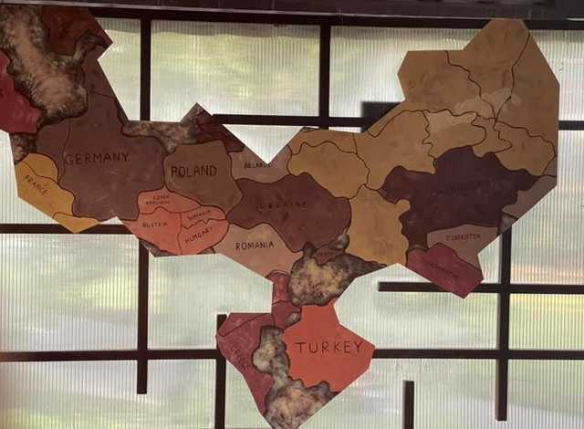 "Провели беседу. Администрация извинилась": Ресторан в Каменском исправил карту с "российским" Крымом