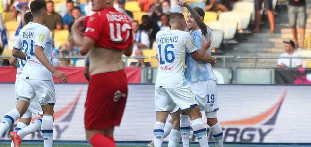 "Динамо" без Луческу победой 4:0 стартовало в УПЛ