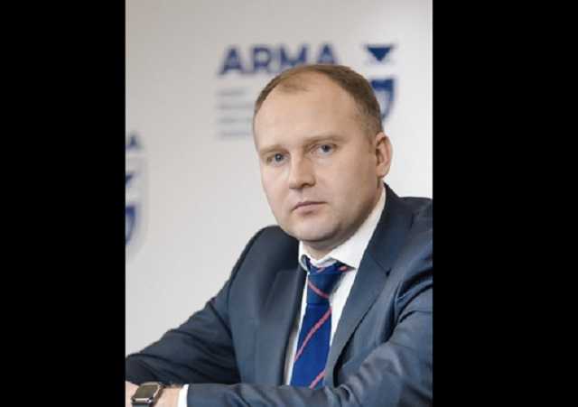 Супруга замглавы АРМА скрывает от него свои сбережения