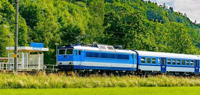 В Чехии столкнулись два поезда, есть погибшие, десятки пострадавших