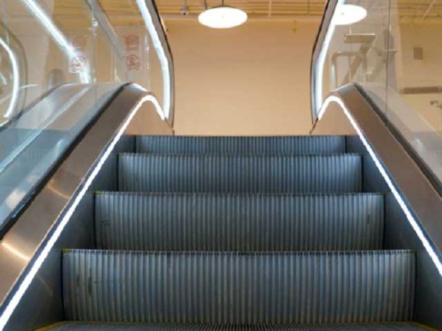 На станції метро "Либідська" у Києві двоє пасажирів почубилися просто на ескалаторі