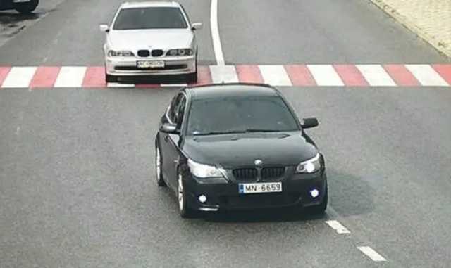 Бросили все и уехали: загадочно пропавшую на Житомирской трассе семью нашли