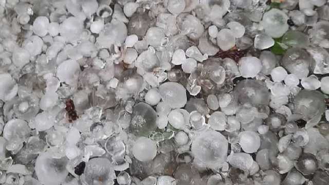 Харьков накрыл крупный град