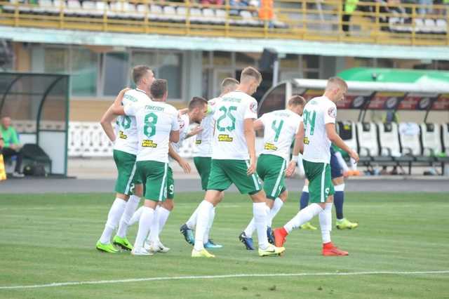 В центрах вакцинации Полтавы будут раздавать билеты на футбол