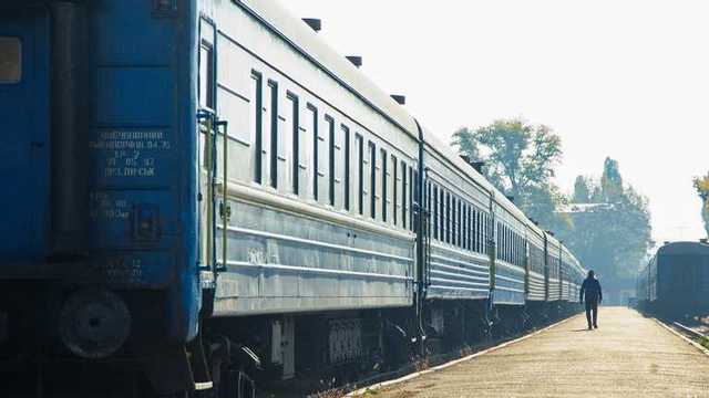 Новая авария на "Укрзализныце": у Тернополя сошел с рельсов поезд Рахов – Киев