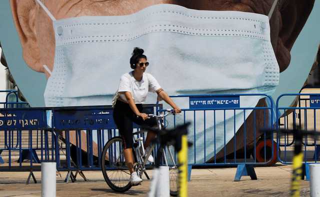 Израиль возобновил обязательное ношение масок на улицах