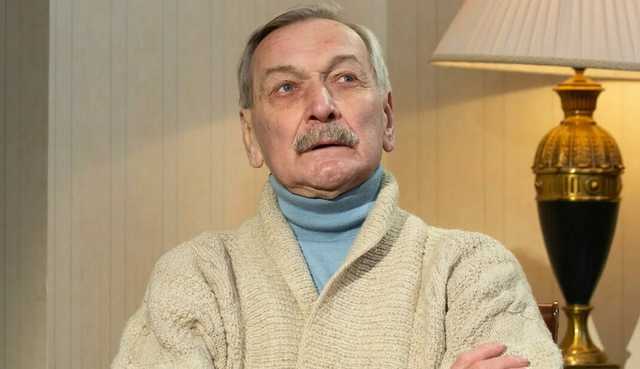 Звезду "В бой идут одни "старики" обвинили в сексуальных домогательствах к студенткам