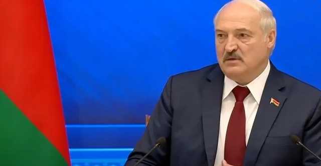 Лукашенко пригрозил перейти границу Украины и заговорил о "красной черте"