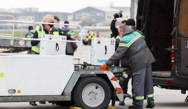 Германия начала делиться COVID-вакцинами с другими странами