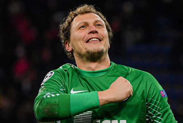 Пятов получил от Месси три бутылки пива