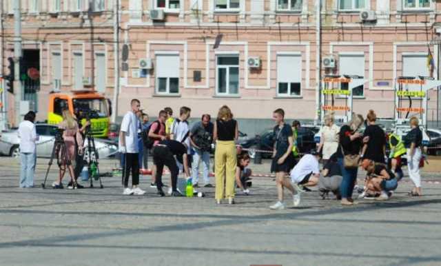 Дизлайк за вандализм. Новый клип Alyona Alyona раскритиковали из-за дрифта на Софийской площади