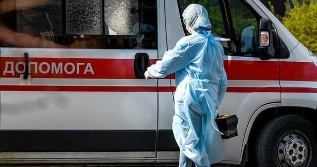 В Харькове прохожие обнаружили труп мужчины на тротуаре