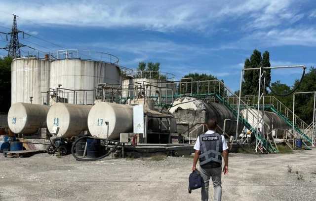 В Украину незаконно завозили топливо для реактивных двигателей