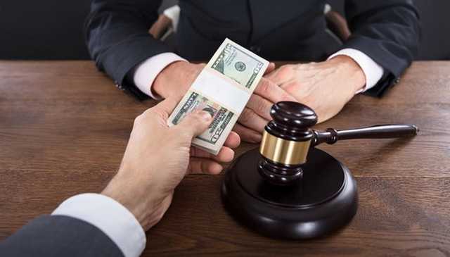 В Харькове за 400 долларов обещали «правильное» решение суда