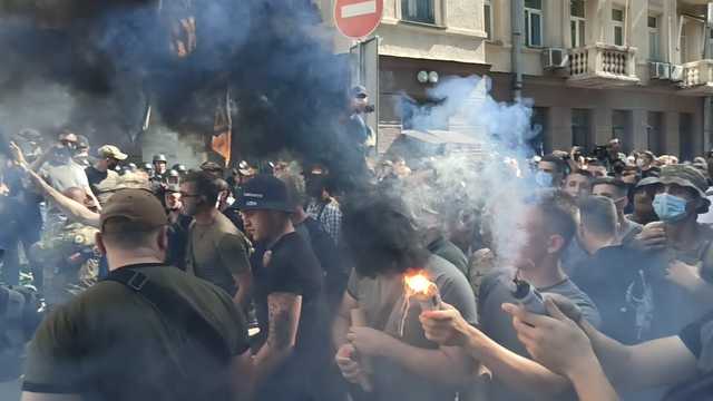 Акция протеста "Остановить капитуляцию", организованная "Национальным корпусом" завершилась